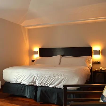 Monumental By Eme Hotel 3*