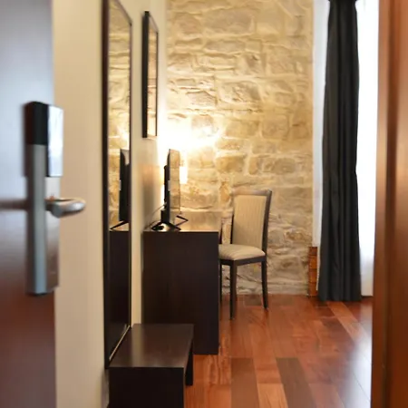 Hotel Monumental By Eme Baeza