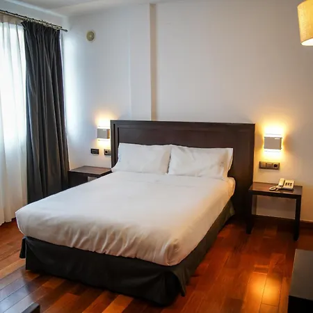 Hotel Monumental By Eme Baeza